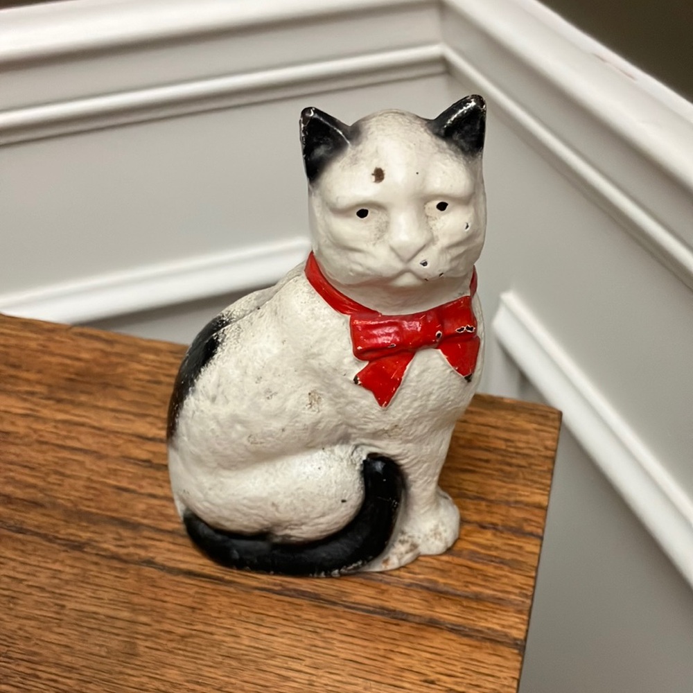 Cast Iron white & black cat vintage bank